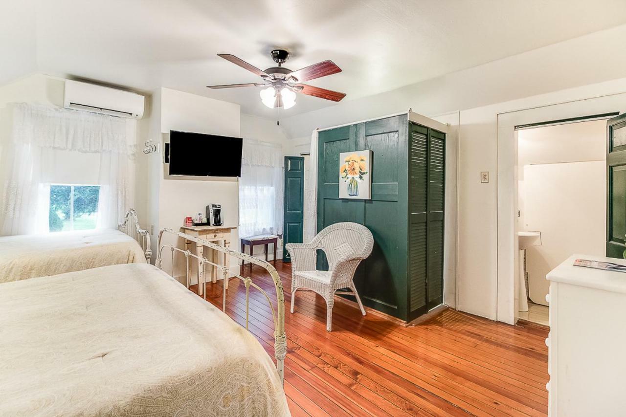 T'Frere'S Bed & Breakfast Lafayette Esterno foto