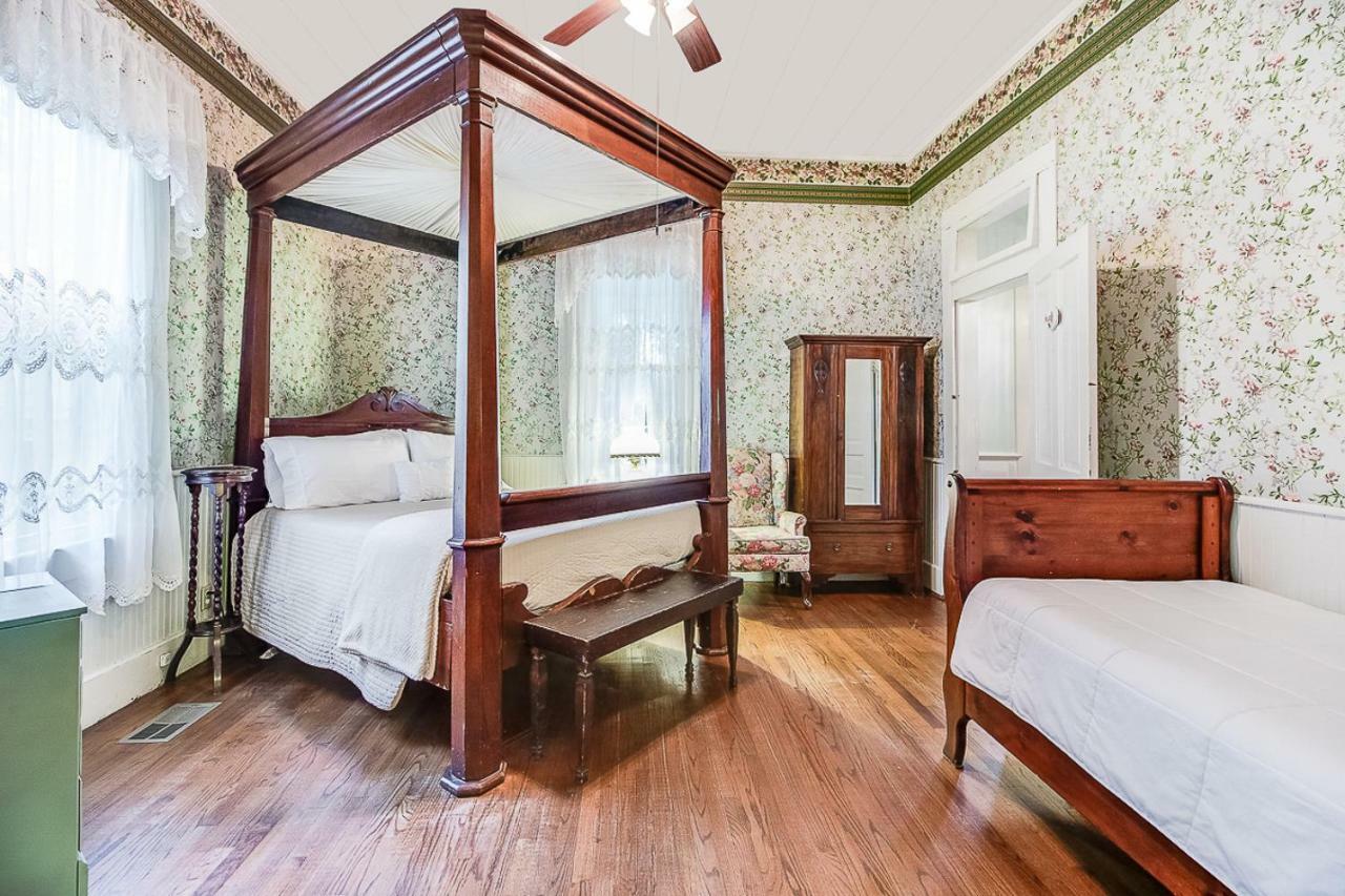 T'Frere'S Bed & Breakfast Lafayette Esterno foto