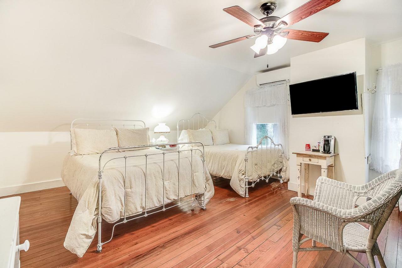 T'Frere'S Bed & Breakfast Lafayette Esterno foto